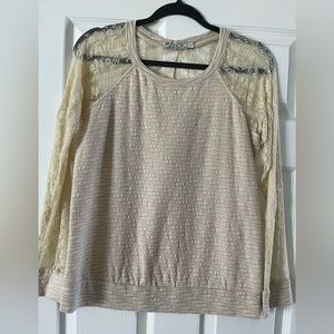 Woman’s long sleeve, blouse, size large